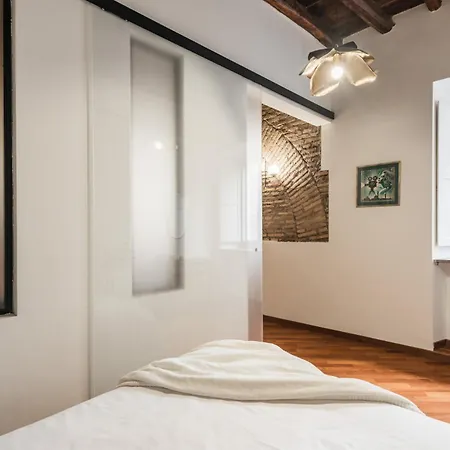 The Rent - Characteristic Three-room Near Piazza Navona * Roma