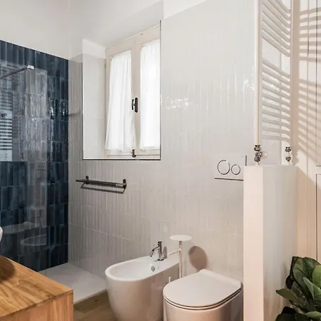 The Rent - Characteristic Three-room Near Piazza Navona